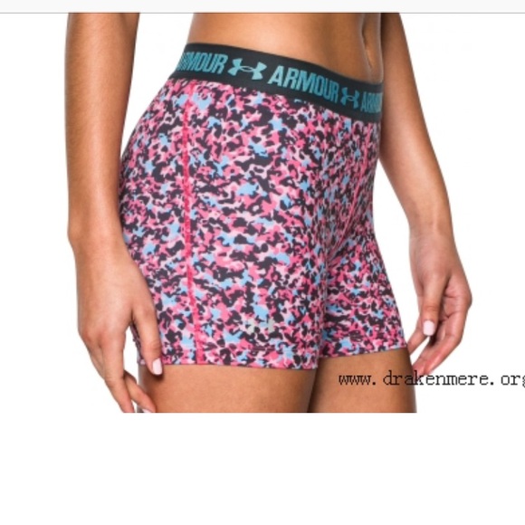 Under-armor Cheetah Spandex Shorts - Picture 4 of 5